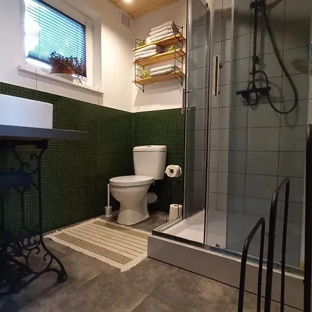 Gorski Na Polanie Goryczkowej 700 M Npm - Dojazd Samochodem Terenowym, W Zimie Utrudniony - Wymagane Lancuchy * شتوروك